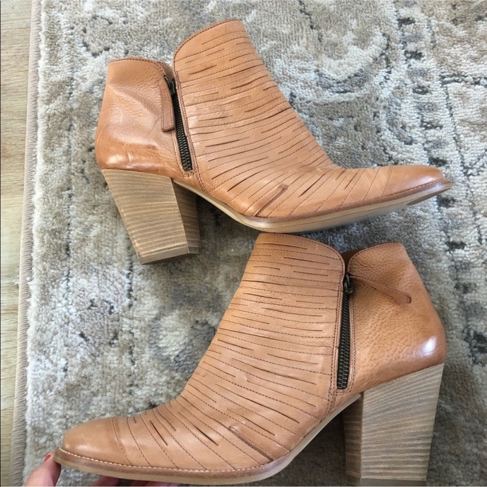 Paul Green Malibu Camel Boots
